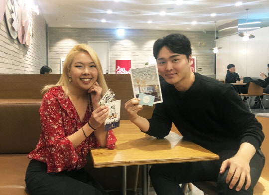 (좌) Inspire Me Korea의 다이아나 챈(Diana Chan) 대표와 (우)㈜마루창작소 박석경 대표